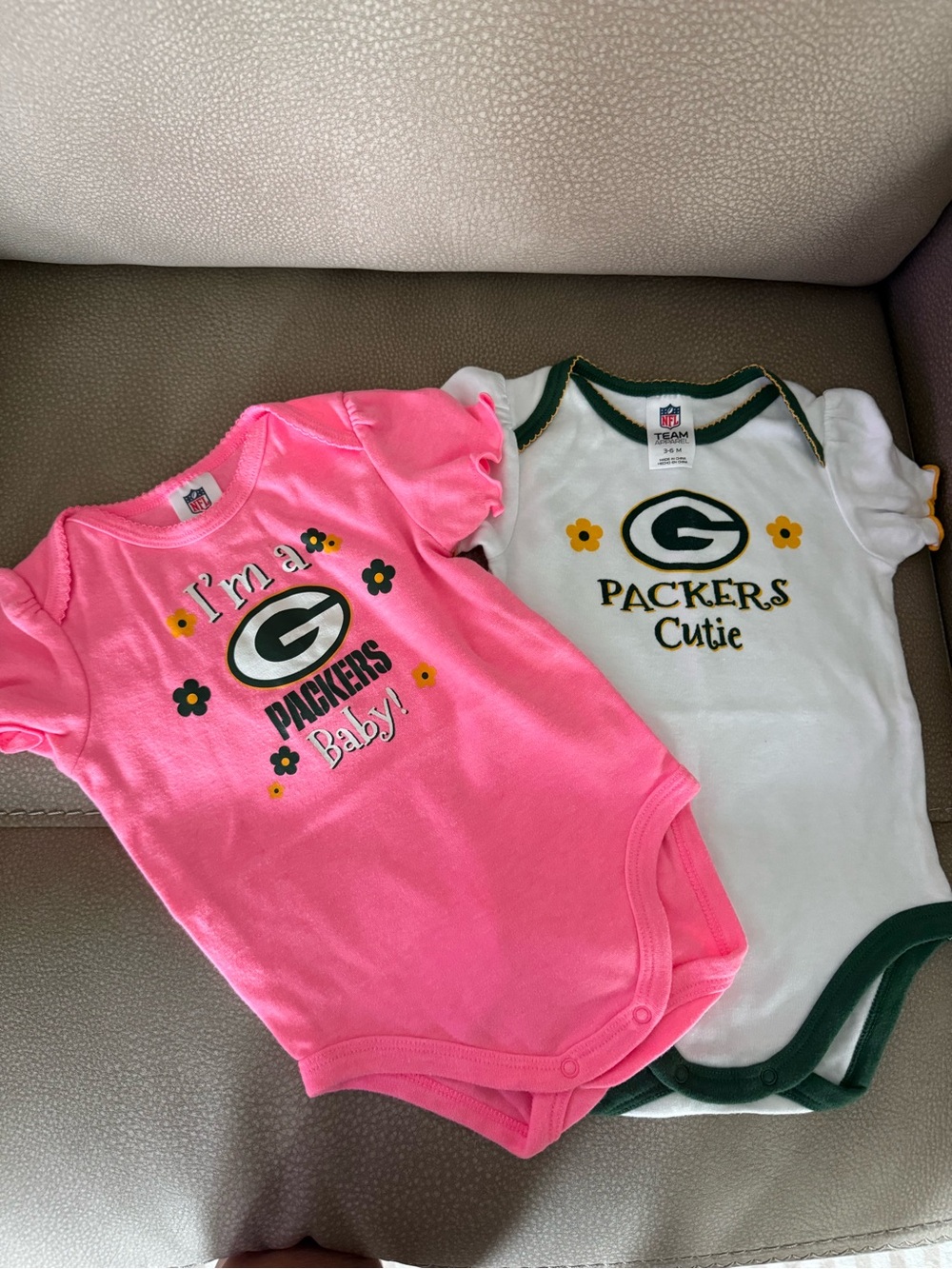 NFL Green Bay Packers Baby Bodysuit in Green, Gold & White Football Sport